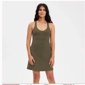 Girlfriend Collective Fern Lola V-Neck Dress
